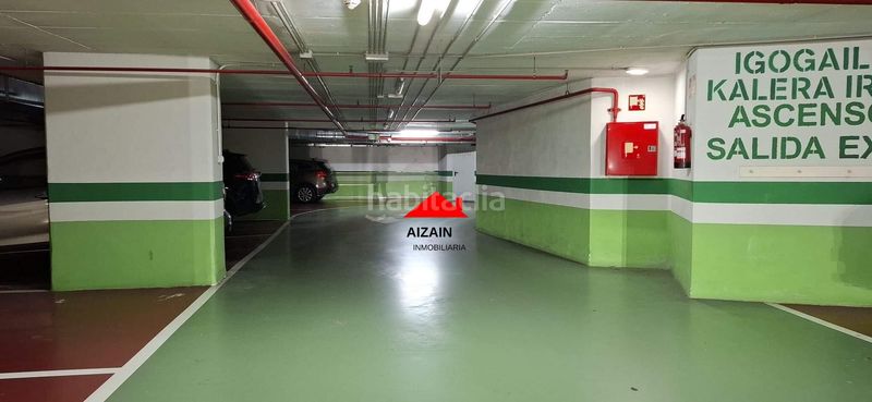 Foto fe728a49-2bfe-4252-a794-e4b41bb941e5. Aparcament cotxe a Albia Bilbao