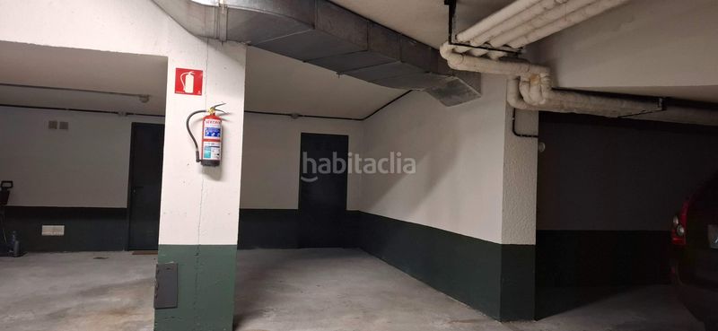 Foto 77a6f89d-cf53-45f1-bd69-fa7856b31013. Aparcament cotxe a Artatza-Pinueta-Pinosolo Leioa