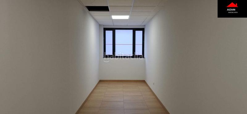 Foto f643aa6d-c0f4-4b58-b5f4-0b9192979d75. Affitto ufficio con parcheggio in Lamiako-Txopoeta Leioa