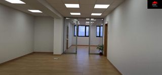 Bureau à Avenida de la Autonomía