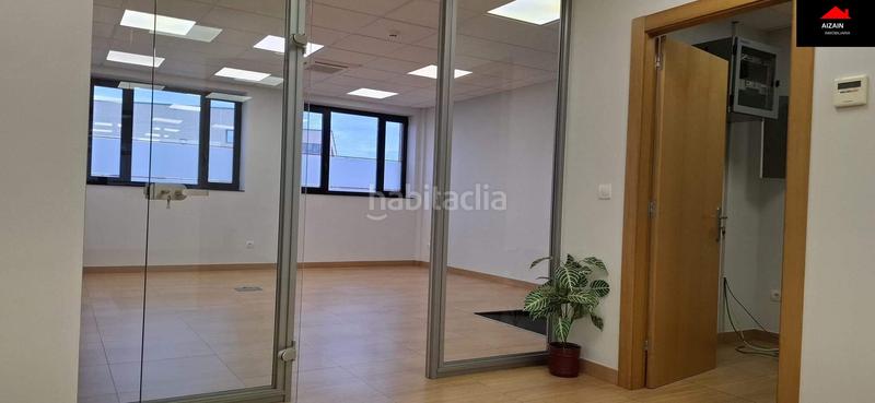 Foto 97c45a82-c844-4cfd-817f-fec99d0328bc. Location bureau avec parking dans Lamiako-Txopoeta Leioa