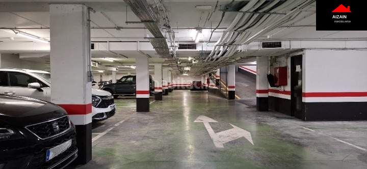 Foto e2d55d0d-1da4-4df9-8b6e-454e3ca06e1e. Aparcament cotxe a Las Arenas Getxo