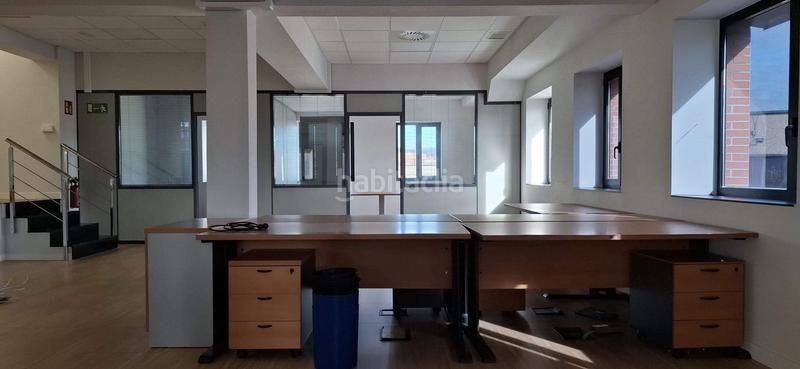 Foto 29555ee4-4d83-43fe-967c-45aa9964aea1. Affitto ufficio in Lamiako-Txopoeta Leioa