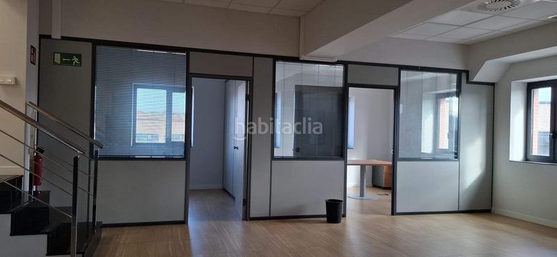 Foto b2d94a0d-81a0-463e-a63e-cc1945f13694. Affitto ufficio in Lamiako-Txopoeta Leioa