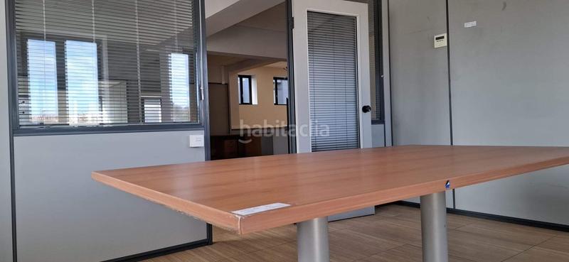 Foto d3342b8b-6221-42fe-bf33-3e271598fc77. Affitto ufficio in Lamiako-Txopoeta Leioa