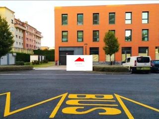 Aparcament cotxe a Calle Santa Ana