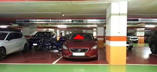 Autoparkplatz  Travesía de uribitarte. Parcela de garaje para coche grande en la planta menos dos.