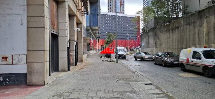 Foto abece8b2-238f-4161-8c6f-3ff9a3687ac4. Aparcament cotxe a Basurtu Bilbao