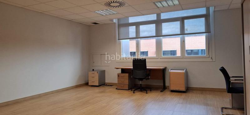 Foto 148c8436-c628-4f17-958b-8da0f4438009. Rent office space with parking in Lamiako-Txopoeta Leioa