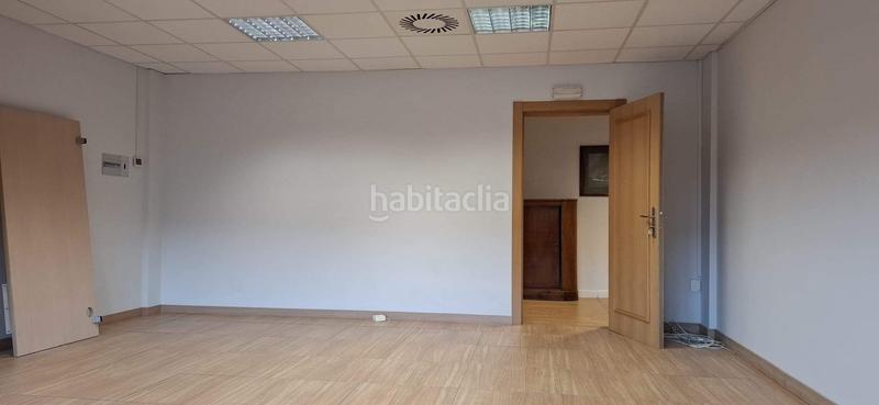 Foto 9212a243-2fc6-4f27-b819-8eef154e0e8c. Rent office space with parking in Lamiako-Txopoeta Leioa