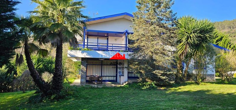 Foto 91a39313-d04e-4d3b-879f-8e83507f539f. Xalet amb aparcament a Plentzia