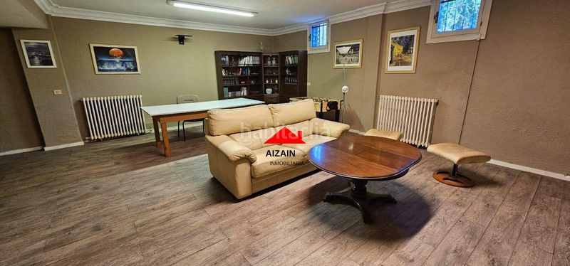 Foto c6fb6721-9980-4472-be6c-9bb2c79ab518. Xalet amb aparcament a Plentzia