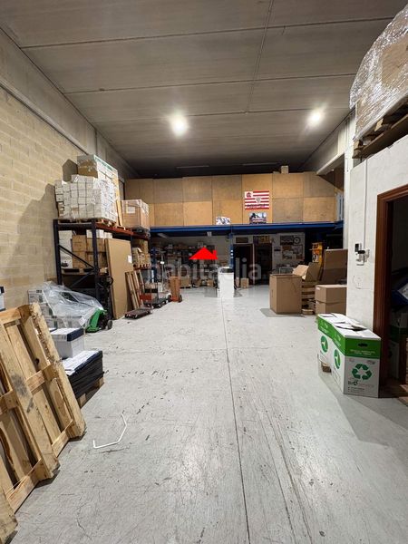 Foto c86a0d2d-cb1a-428b-8834-e4bc8391c3cf. Nau industrial a Loiu