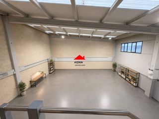 Nau industrial  Calle de larrondo-goiko. Amplia nave en venta en loiu