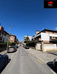 Posto auto  Calle de talaieta. Parcela de garaje en talaieta con trastero.
