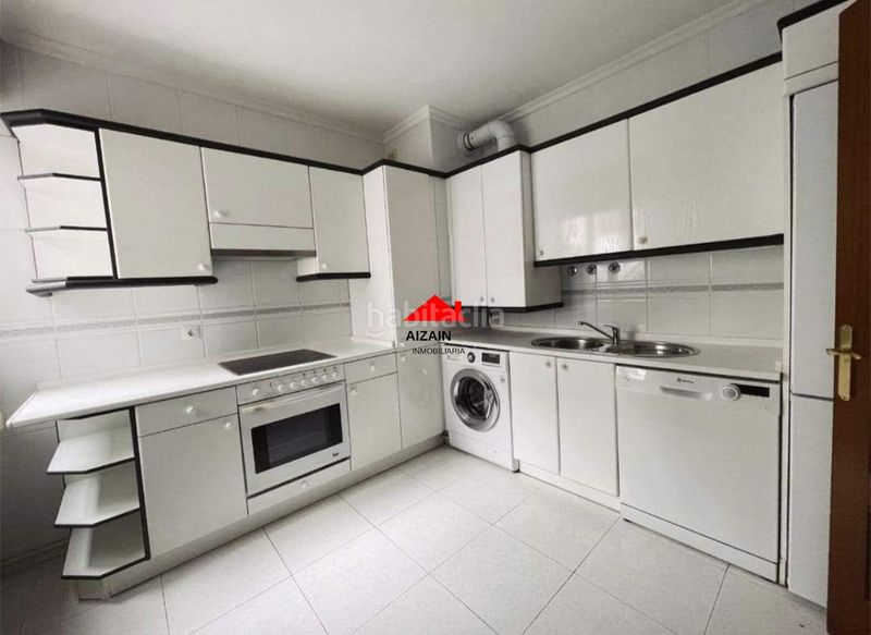 Foto 2dd1b136-8918-4e31-bdba-72210e445767. Flat with heating parking in Artatza-Pinueta-Pinosolo Leioa