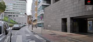 Posto auto  Paseo de uribitarte. Parcela de garaje en torres de isozaki