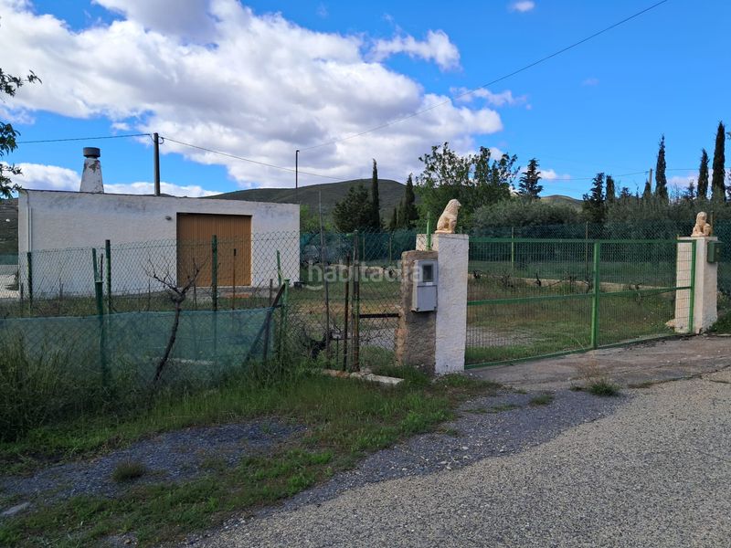 Foto a695be02-4649-402f-8559-f1af4c040e8f. Masia amb xemeneia a Senés