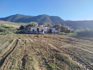 Country house  Lugar carretera de almeria. Cortijo para rehabilitar en plena naturaleza