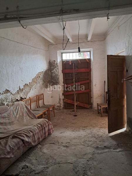 Foto 160f0f5c-09cb-4358-8198-0ef1e40644c2. Casa amb xemeneia a Alcolea