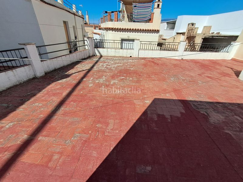 Foto 3e984d16-b696-43b6-8641-0a3560f46220. Casa amb xemeneia a Alcolea