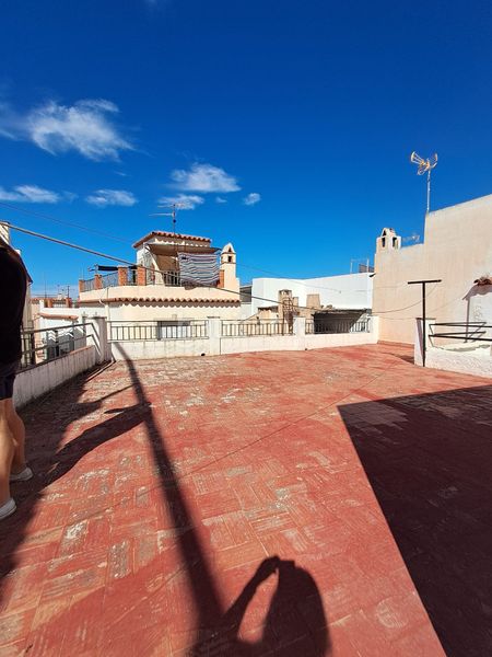 Foto 49f9690c-87fa-4267-8e5e-d0779a5830f1. Casa amb xemeneia a Alcolea