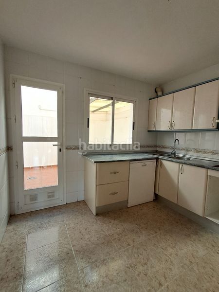 Foto 510825b2-e9bb-411e-924a-839a553ac3a6. Casa adossada amb aparcament piscina a Aguadulce Norte Roquetas de Mar