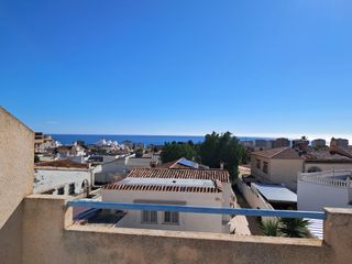 Casa adosada en Aguadulce Norte. Un hogar con alma y vistas al mar en aguadulce � 181 m� para cre