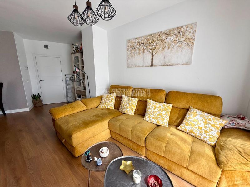 Foto 7480722d-754e-470b-a66a-e6e3edd5f1e4. Pis a PAU de Carabanchel Madrid