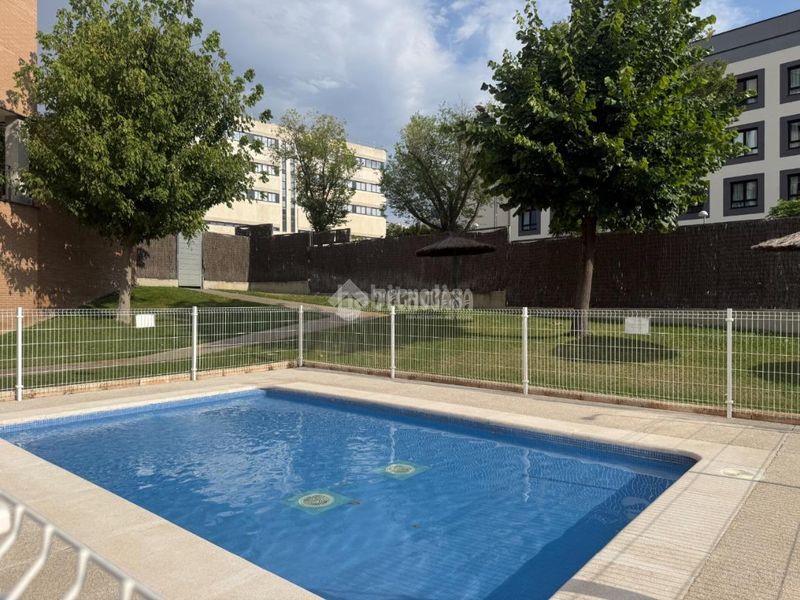 Foto 29963e70-42a5-4646-b6ff-e4ffa5e9e914. Pis amb calefacció piscina a PAU de Carabanchel Madrid