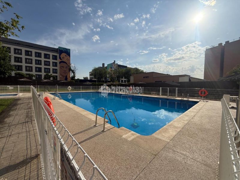 Foto f6a13346-c8eb-4de5-bc62-40f201756360. Pis amb calefacció piscina a PAU de Carabanchel Madrid