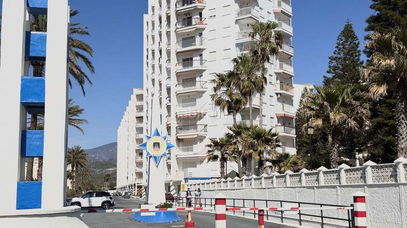 Foto 635c127e-9b2c-4952-a11f-47f810df3ec8. Piso apartamento de 2 dormitorios en urbanización salomar en Salobreña
