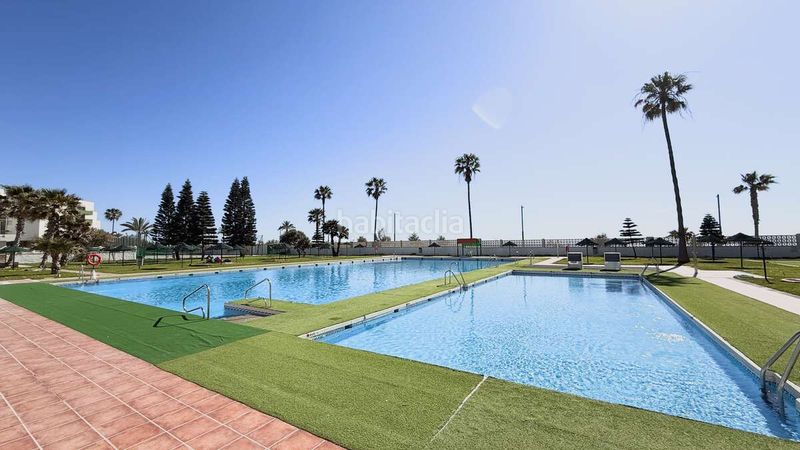Foto 69bf0df0-80a2-41fc-b6b8-b965cd2bd4c8. Piso apartamento de 2 dormitorios en urbanización salomar en Salobreña