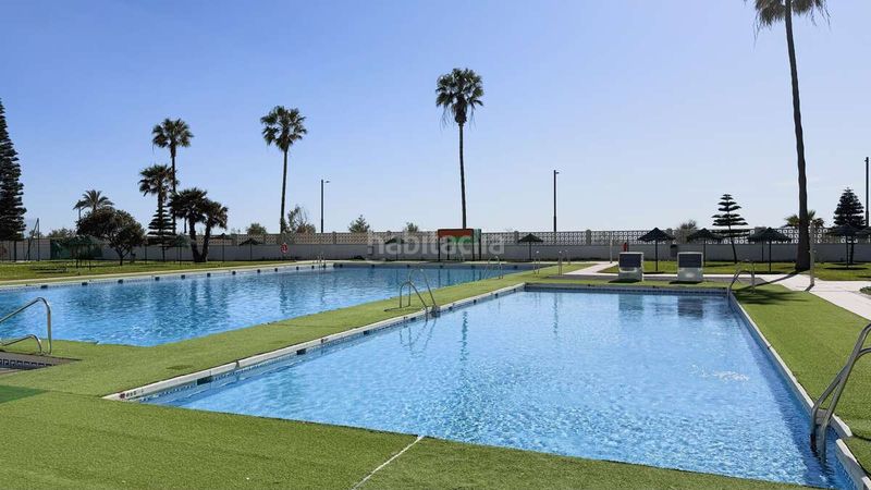 Foto a76b9cc0-6961-4072-b375-64ae3e66802b. Piso apartamento de 2 dormitorios en urbanización salomar en Salobreña