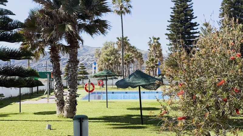 Foto b1bff530-b6ef-4ba6-9f23-8db66a734109. Piso apartamento de 2 dormitorios en urbanización salomar en Salobreña
