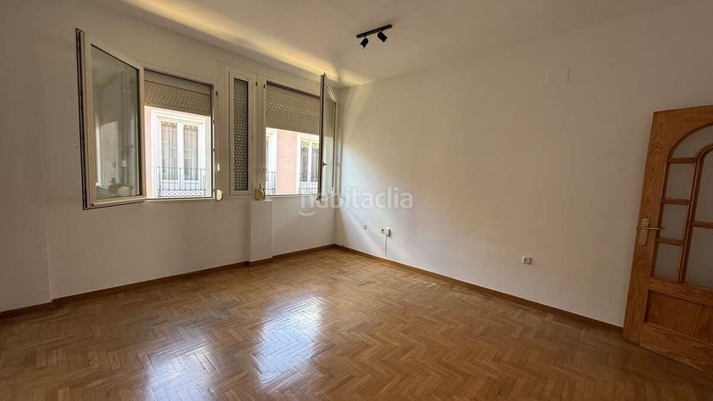 Foto 0b90fdb1-f75b-4139-9e07-e8dbc78c00e7. Pis amb calefacció a San Matías - Realejo Granada
