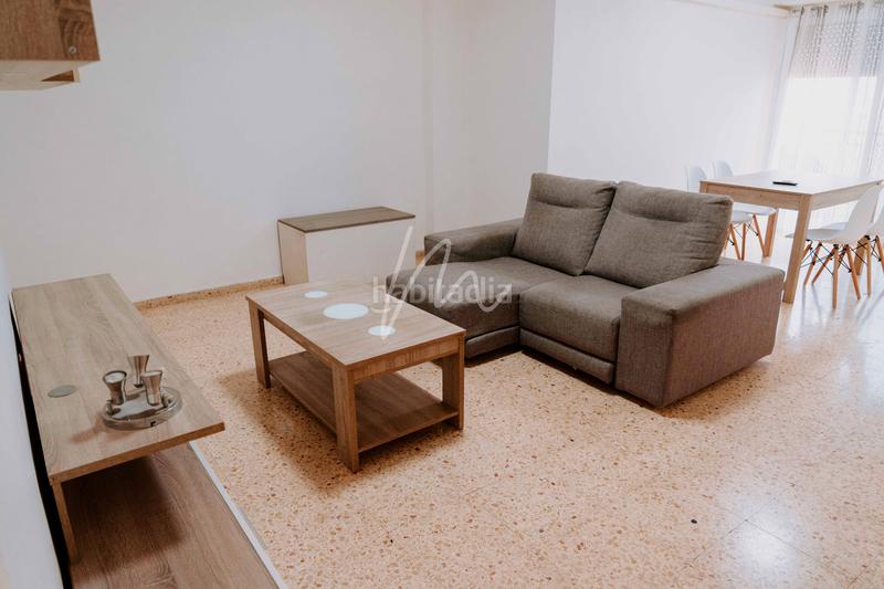 Foto c218ff48-3b4c-4eb8-93d4-a606eb67afa3. Alquiler piso  amueblado a 5 min de la playa en Valencia
