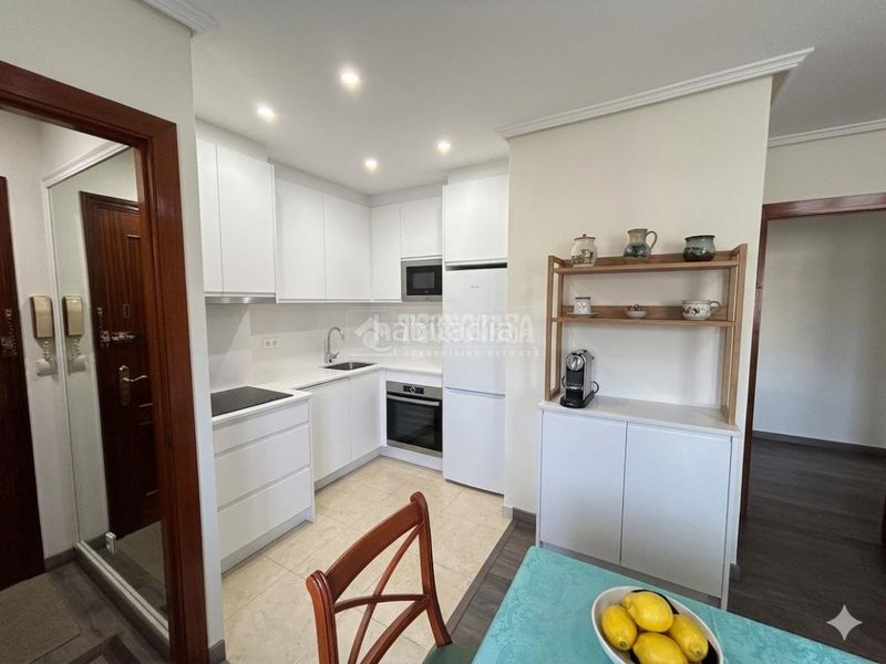 Foto cce0bab2-9133-4e76-9303-8a03eea74357. Piso  en venta en Los Castros Santander