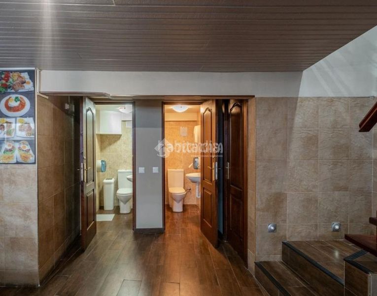 Foto 2e5dea57-cac9-4be7-914b-5acbbcf4bd30. Local comercial a Puerto Chico Santander