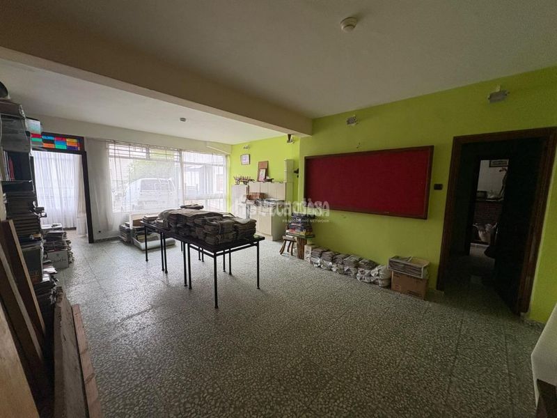 Foto 289d5fe1-e85a-4e86-82bf-479f99587716. Business premise in Los Castros Santander