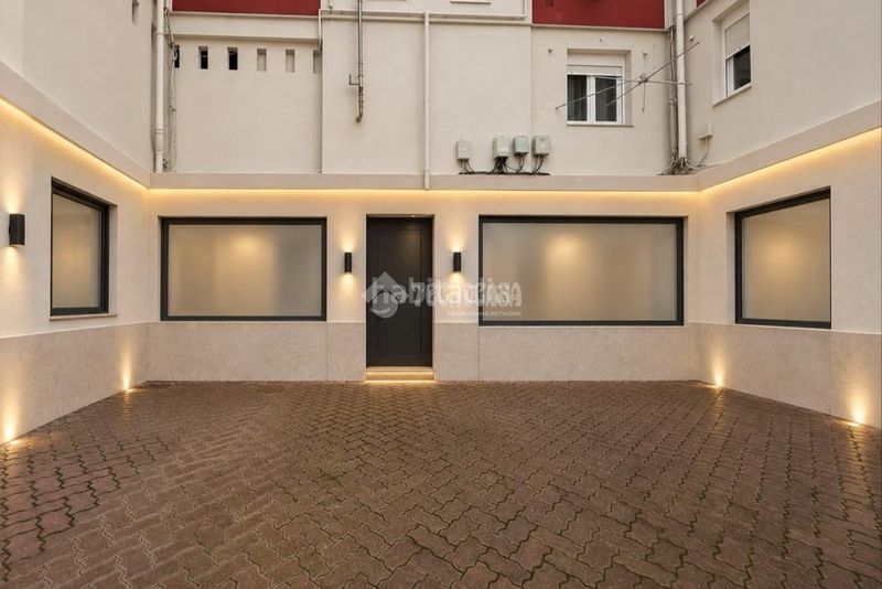 Foto 941ca942-a889-447d-bfdb-ce6e38c8a3ee. Business premise in Los Castros Santander