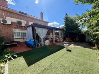 Etagenwohnung in Villanueva de la Torre. Piso en venta en villanueva de la torre