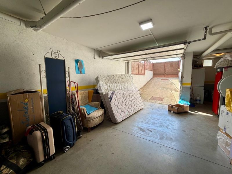 Foto 1f568cb5-df04-40d7-bcb2-d3310aa490f8. Casa pareada casa en venta en Villanueva de la Torre
