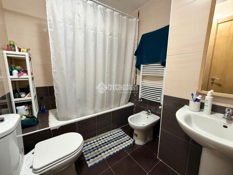 Foto 31c717e3-459a-4814-9ce7-8a32aba52b72. Casa pareada casa en venta en Villanueva de la Torre