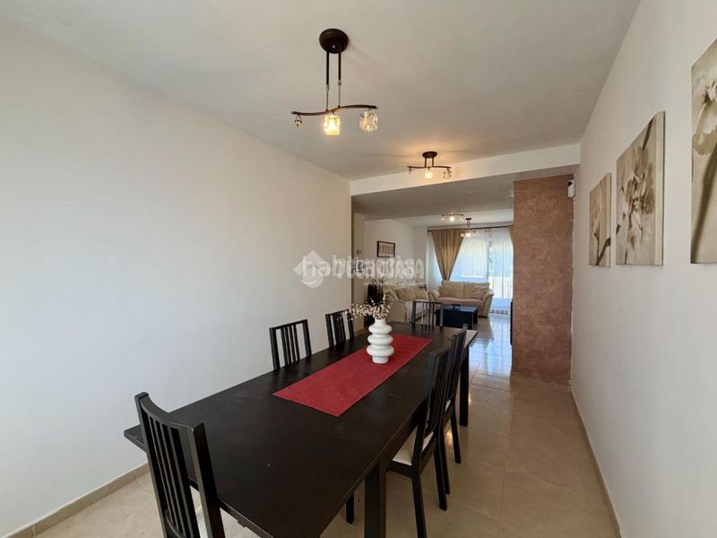 Foto 466f2722-1ce8-40ce-a979-21b9562c8690. Casa pareada casa en venta en Villanueva de la Torre