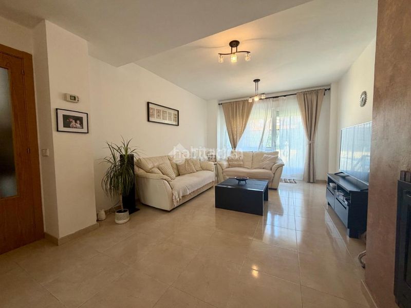 Foto 71f7e002-c32f-45e2-ae5c-e93e0a674bec. Casa pareada casa en venta en Villanueva de la Torre