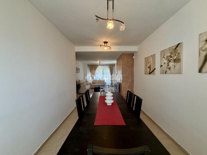 Foto 959b3a44-85c6-4256-9620-7dd69714e298. Casa pareada casa en venta en Villanueva de la Torre