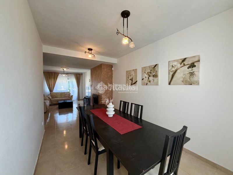 Foto bcea0989-aaa2-4c79-890b-0c812a119cc2. Casa pareada casa en venta en Villanueva de la Torre