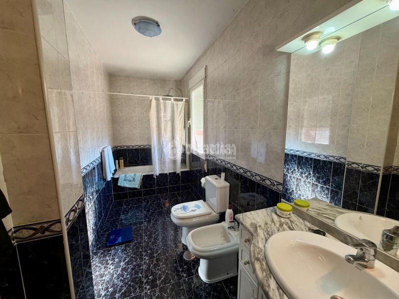 Foto 191b3ec4-a4cc-43db-9904-8b7dcb34fb85. Casa pareada casa en venta en Villanueva de la Torre
