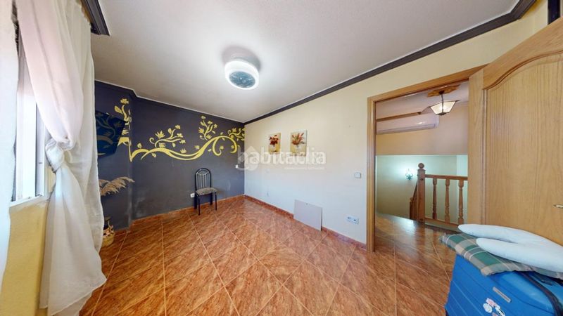 Foto 0c80d95c-68fe-4814-99f1-3fb2c8d222c5. Casa bifamiliare con riscaldamento parcheggio in Vallehermoso Azuqueca de Henares